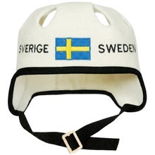 Bonnet de sauna et de bain &agrave; remous blanc en forme de casque de hockey, avec le texte Sverige-Sweden et le drapeau su&eacute;dois.